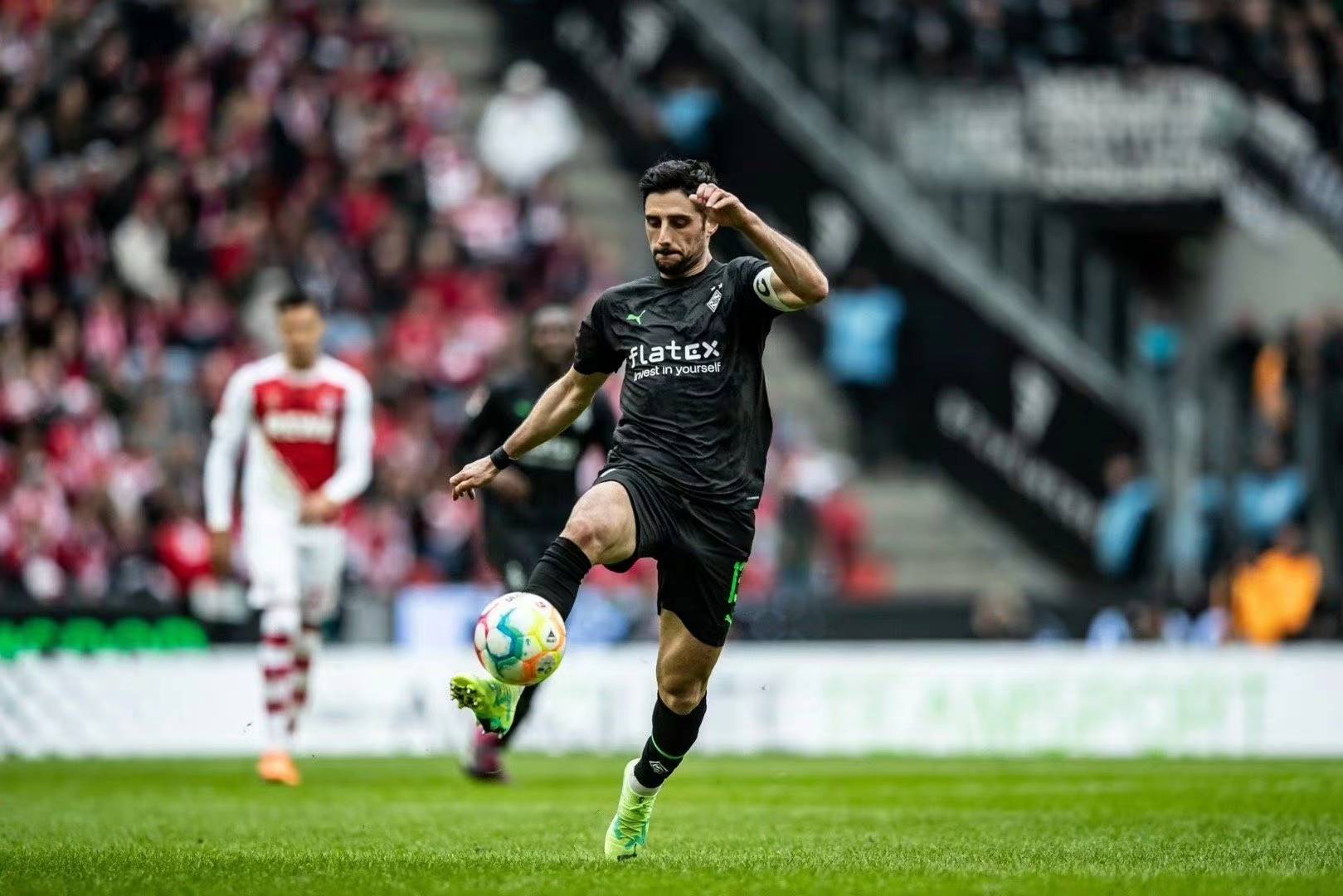 沃尔夫斯堡队在客场比赛中实现惊天逆转的简单介绍