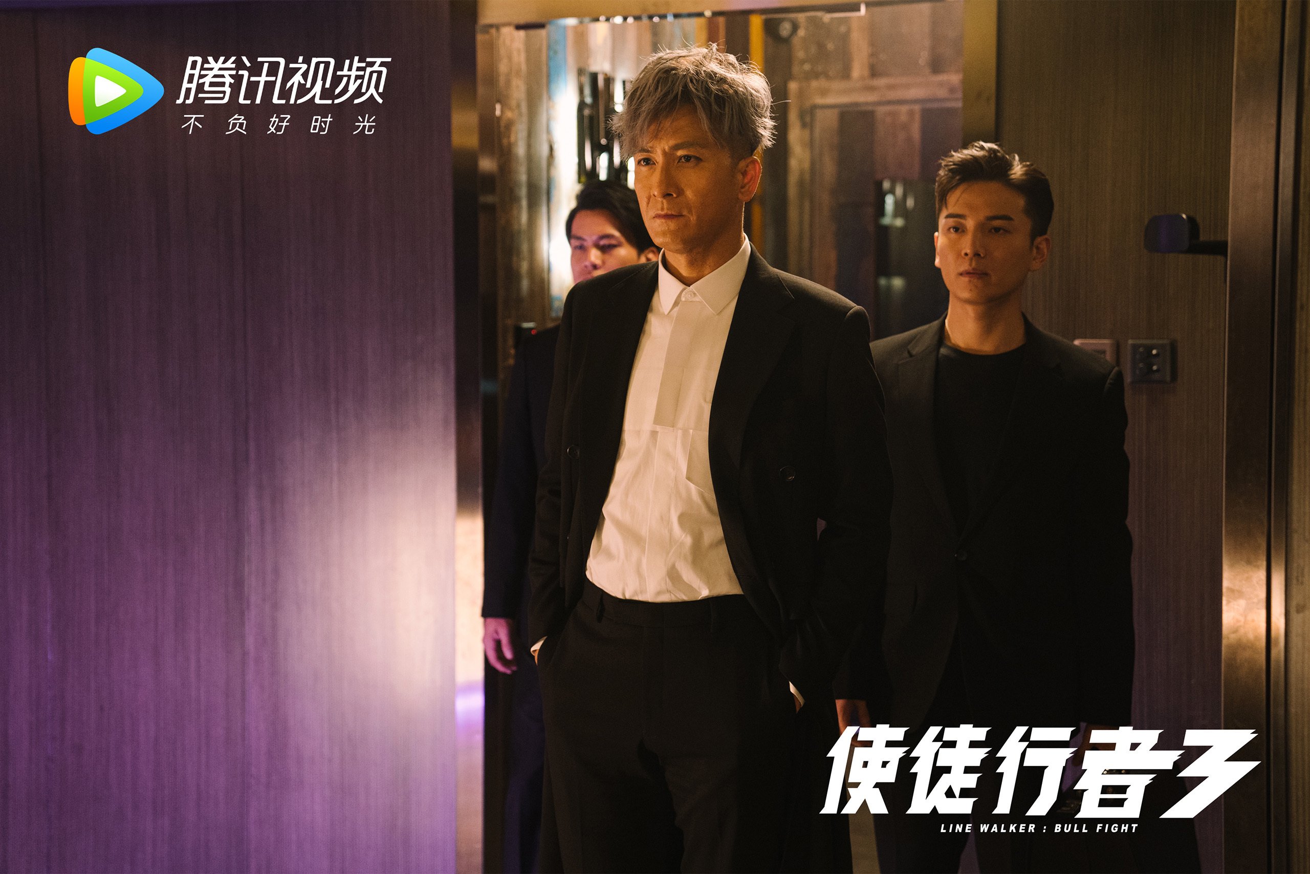 震惊!新疆男篮跨洋封锁尼克斯,浓眉高光表现引爆篮球江湖