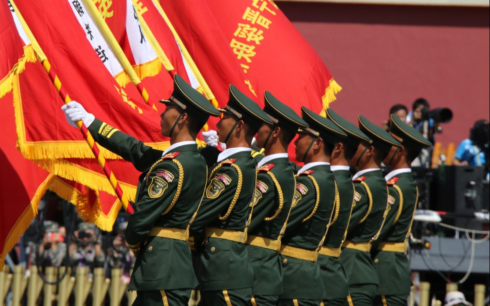 黄潜艇从海湾深渊浮起,巴尔韦德生涯之夜,导演伊比利亚式逆转